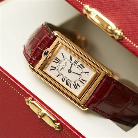 Cartier tank basculante design